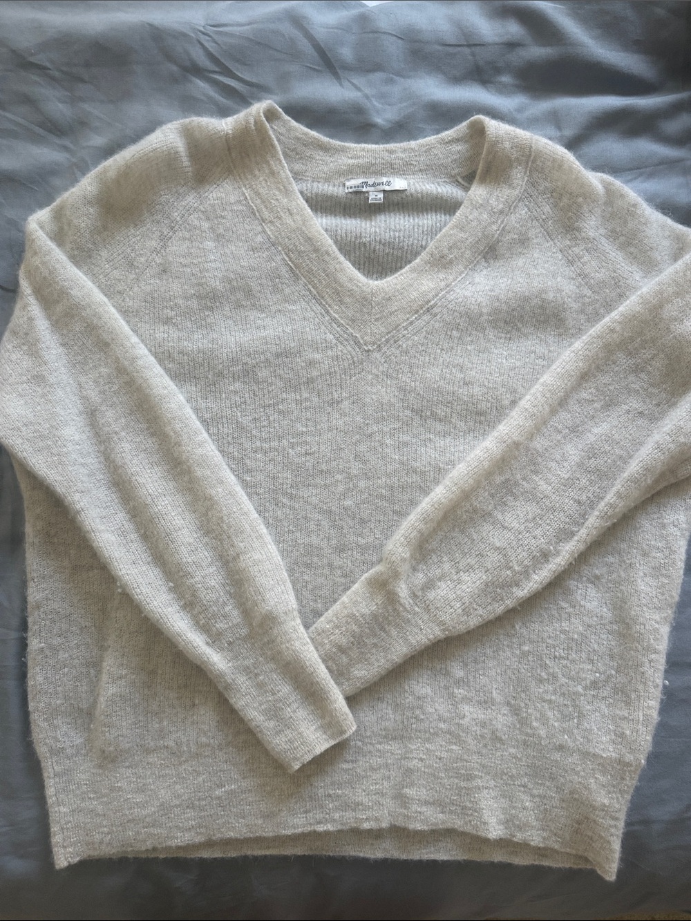 Madewell Lightweight V-Neck Sweater in Creamy Oat
